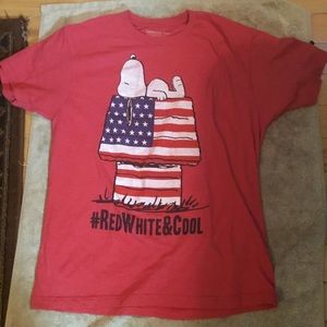 Peanuts snoopy t shirt men’s M